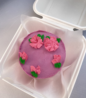 Bento Cake "Cream Flowers" with delivery Saint Petersburg