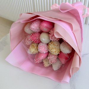Strawberry Bouquet "Berry Surprise" with delivery Nizhniy-Novgorod