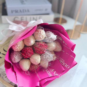 Chocolate-Covered Strawberries "Tender Classic" with delivery Nizhniy-Novgorod