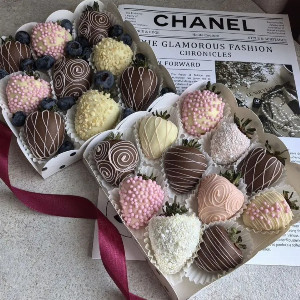 Chocolate Etude Strawberries with delivery Chelyabinsk