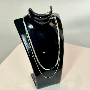 Necklace "Infinite Line" with delivery Moscow