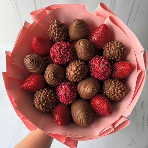 Raspberry Sunset Strawberries with delivery Nizhniy-Novgorod