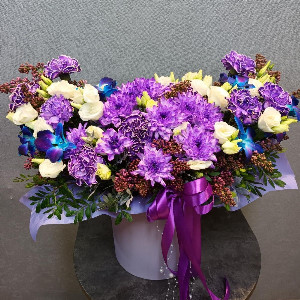 Purple Breeze Flower Box with delivery Saint Petersburg