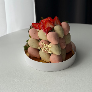 Creamy Dessert Chocolate Covered Strawberries with delivery Tyumen