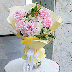 Peony rose pink 'OHara' - 5, Alstromeria white, soft pink - 6, Carnation white, cream - 7, Wrapping Paper