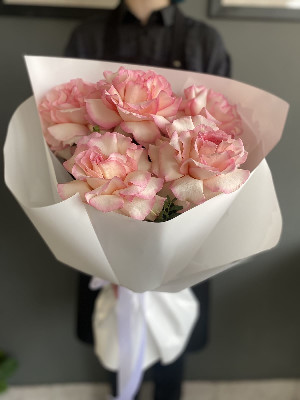 Bouquet "Pink Dawn" with delivery Salavat