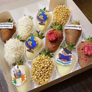 Chocolate-Covered Strawberry &ldquo;To The Teacher&rdquo; with delivery Tyumen