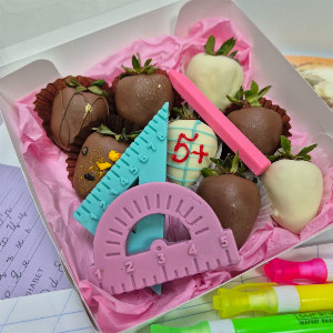 Chocolate-Covered Strawberry &ldquo;Knowledge Day&rdquo; with delivery Tyumen