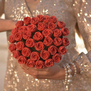 Chocolate Roses "Crimson Elegance" with delivery Saint Petersburg