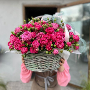 Корзина роз "Шармель"