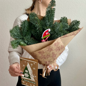 Coniferous Compliment Bouquet with delivery Saint Petersburg