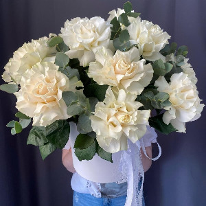 White Velvet Composition with delivery Saint Petersburg