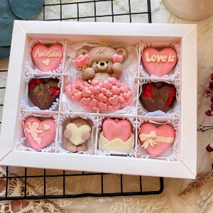 Chocolate gift &laquo;Bear with Hearts&raquo; with delivery Nizhniy-Novgorod