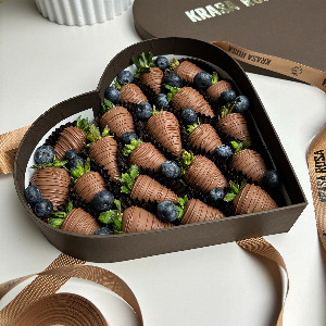 Strawberries in chocolate &laquo;Premium&raquo; with delivery Omsk