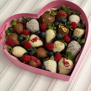 Pink Dream Chocolate Strawberries with delivery Nizhniy-Novgorod