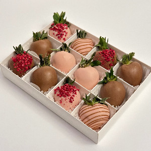 Raspberry Dawn Strawberries with delivery Nizhniy-Novgorod