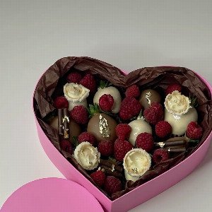 Delicate Coconut Strawberries with delivery Moscow