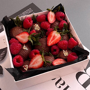 Tender Confession Strawberries with delivery Nizhniy-Novgorod