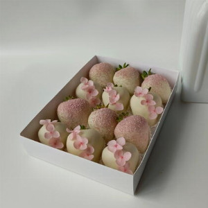 Strawberry in chocolate "Spring Breath" with delivery Nizhniy-Novgorod