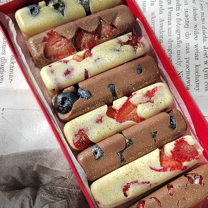 Chocolate Assortment "Berry Mix" with delivery Tyumen
