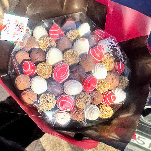 Pink Dawn Chocolate Covered Strawberries with delivery Sevastopol