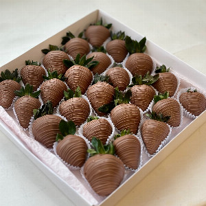 Milk Truffle Chocolate Covered Strawberries with delivery Nizhniy-Novgorod
