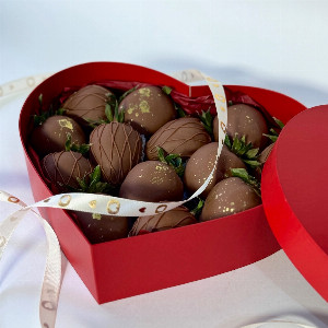 Raspberry Dessert Heart with delivery Sochi