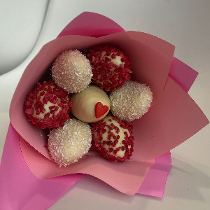 Bouquet "Little Secret" with delivery Tyumen