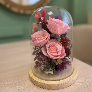 Roses in glass "Lilac Waltz" with delivery Nizhniy-Novgorod