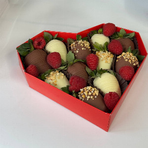 Tenderness Chocolate Covered Strawberries with delivery Nizhniy-Novgorod
