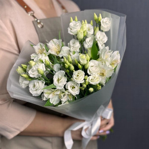 Bouquet "Grace and Tenderness" with delivery Tyumen