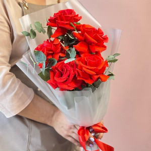 Bouquet "Elegant Gesture" with delivery Tyumen