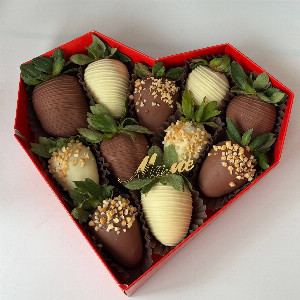 Chocolate Covered Strawberries "Peanut Blues" with delivery Nizhniy-Novgorod