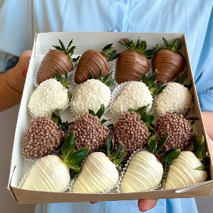 Classic Duet Chocolate Covered Strawberries with delivery Adler