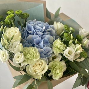 Bouquet "Sky Azure" with delivery Saint Petersburg