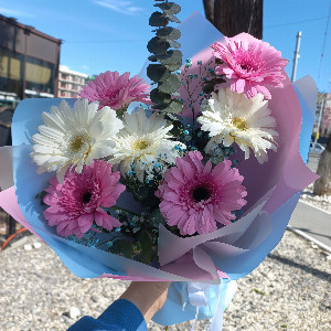 Bubble Gum Bouquet with delivery Tyumen