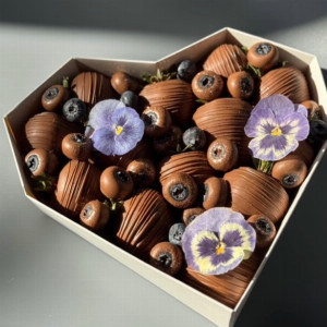 Composition "Violet Kiss" with delivery Nizhniy-Novgorod