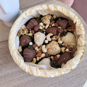Nut Boom Chocolate Covered Strawberries with delivery Omsk