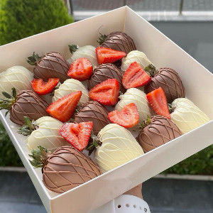 Summer Day Chocolate Berry Composition with delivery Nizhniy-Novgorod