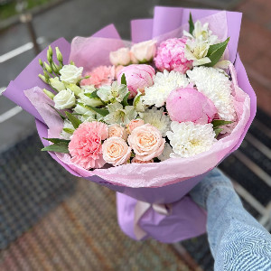 Crimson Sunset Bouquet with delivery Tyumen