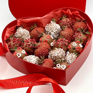 Chocolate Strawberries "Heart No. 1" with delivery Saint Petersburg