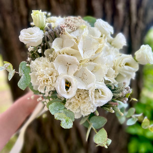 Snow-White Waltz Arrangement with delivery Saint Petersburg