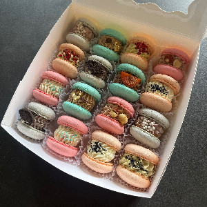 French Romance Pastry with delivery Tyumen