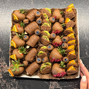 Citrus Breeze Chocolate Strawberry with delivery Rostov-on-Don
