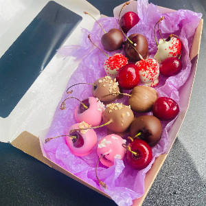 Ruby Dawn Cherries in Chocolate with delivery Chelyabinsk