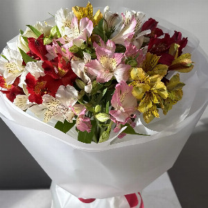 Bright Constellation Bouquet with delivery Kaliningrad
