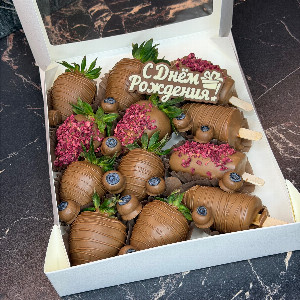 Клубника в шоколаде "Праздничный аккорд"