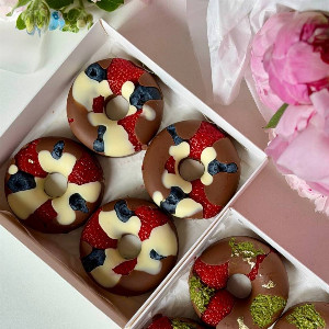 Sweet Caprice Glazed Donuts with delivery Kaliningrad