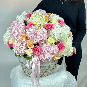 Garden of My Dreams Luxury Floral Arrangement with delivery Moscow