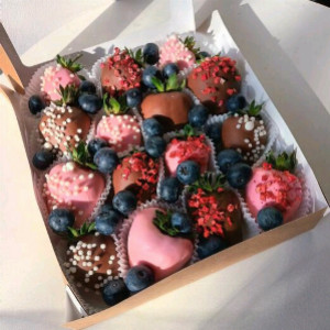 Chocolate Covered Strawberries "Berry Duet" with Blueberries with delivery Kaliningrad